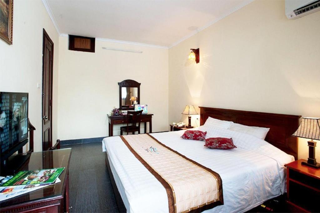 Hai Au Hotel Хайфонг Екстериор снимка