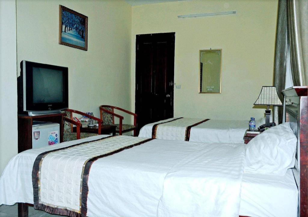 Hai Au Hotel Хайфонг Екстериор снимка